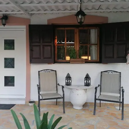 Tota'S Family House, 4 Min Walk To The Beach Levendokhorion Exterior photo