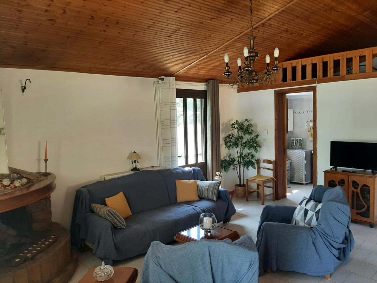 Tota's Family House, 4 Min Walk To The