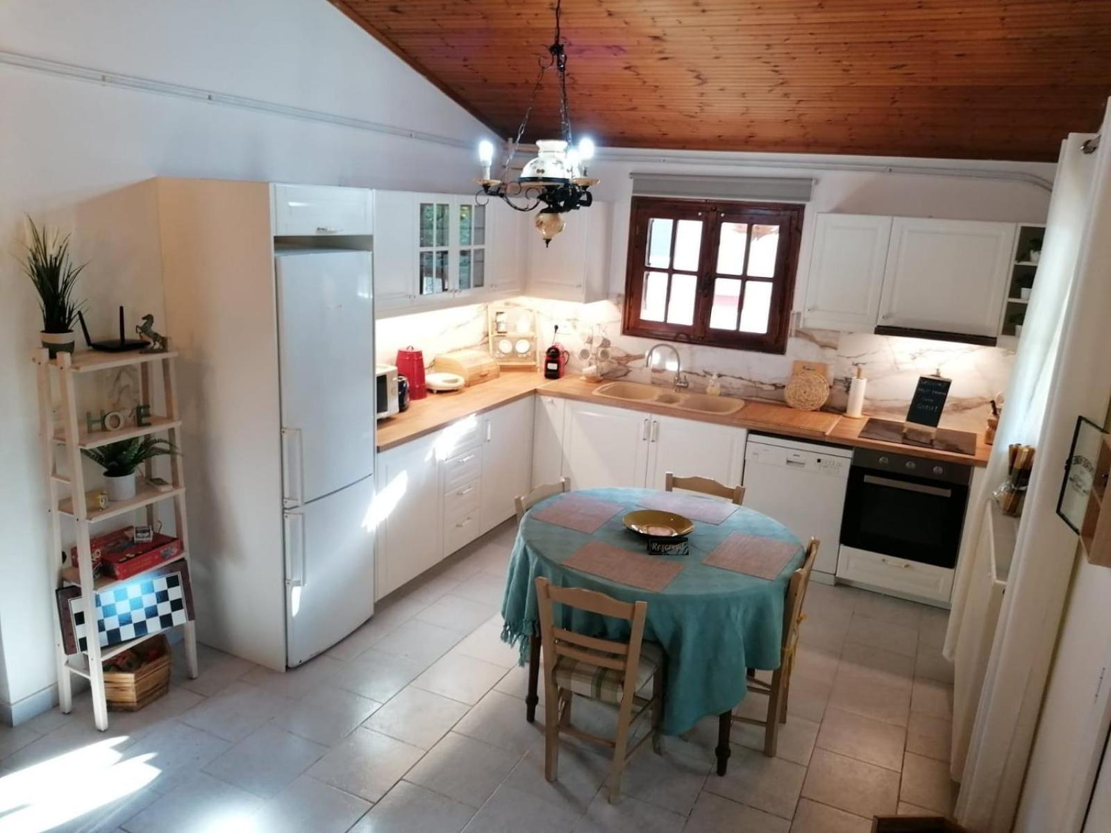 Casa vacanze Tota's Family House, 4 Min Walk To The