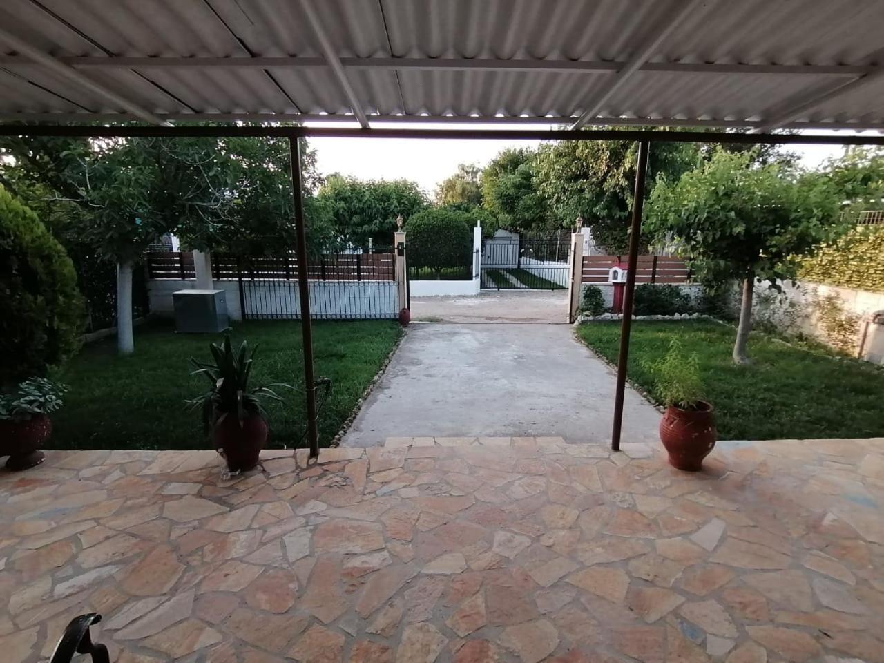 Tota's Family House, 4 Min Walk To The Casa vacanze Levendokhórion